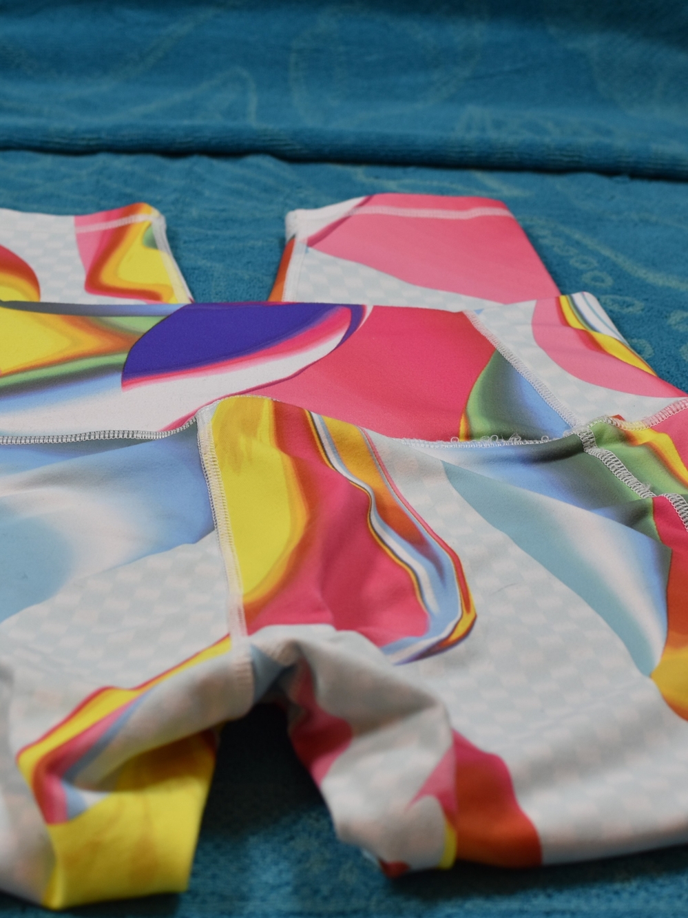 Fabletics 24" inseam Leggings - Picture 3 of 4
